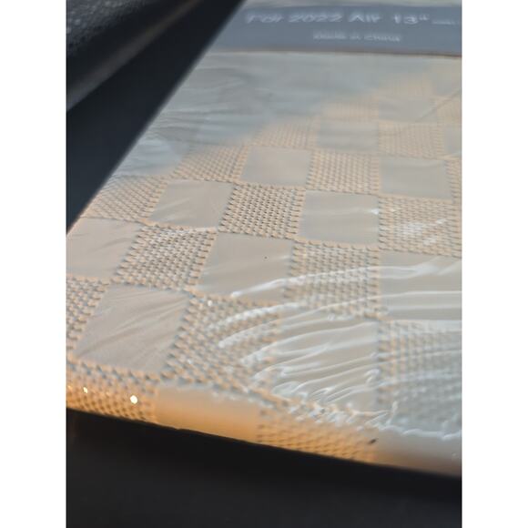 Textured Case Shell For 2022 Air 13" Beige / Plaid Squares - Picture 8 of 8